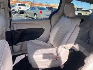 2018 Chrysler Pacifica Hybrid Touring L