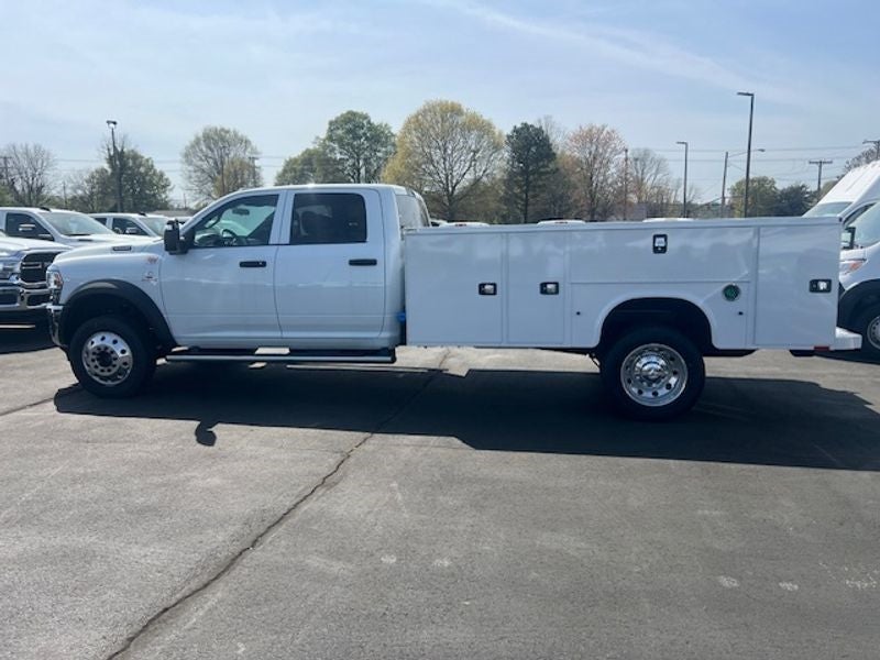 2024 RAM 5500 Chassis Cab TRADESMAN CHASSIS CREW CAB 4X4 84&#39; CA