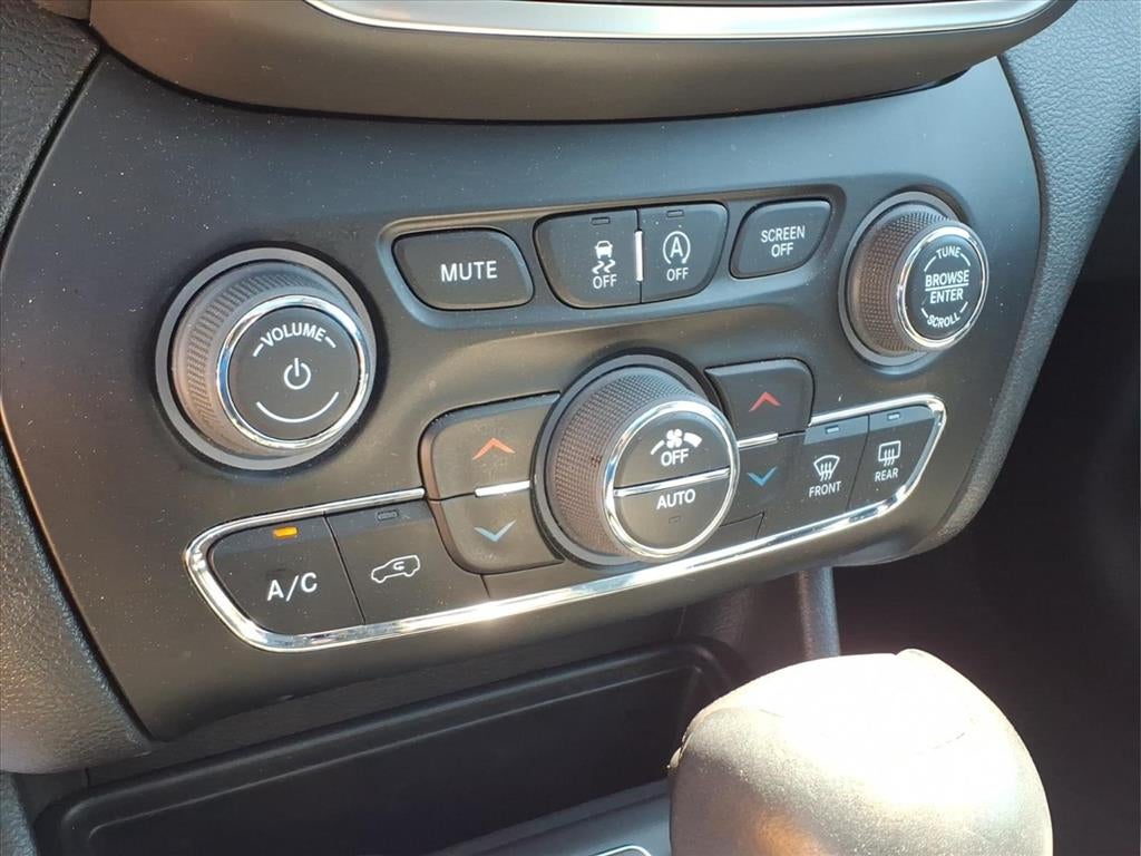 2023 Jeep Cherokee Altitude Lux 4x4