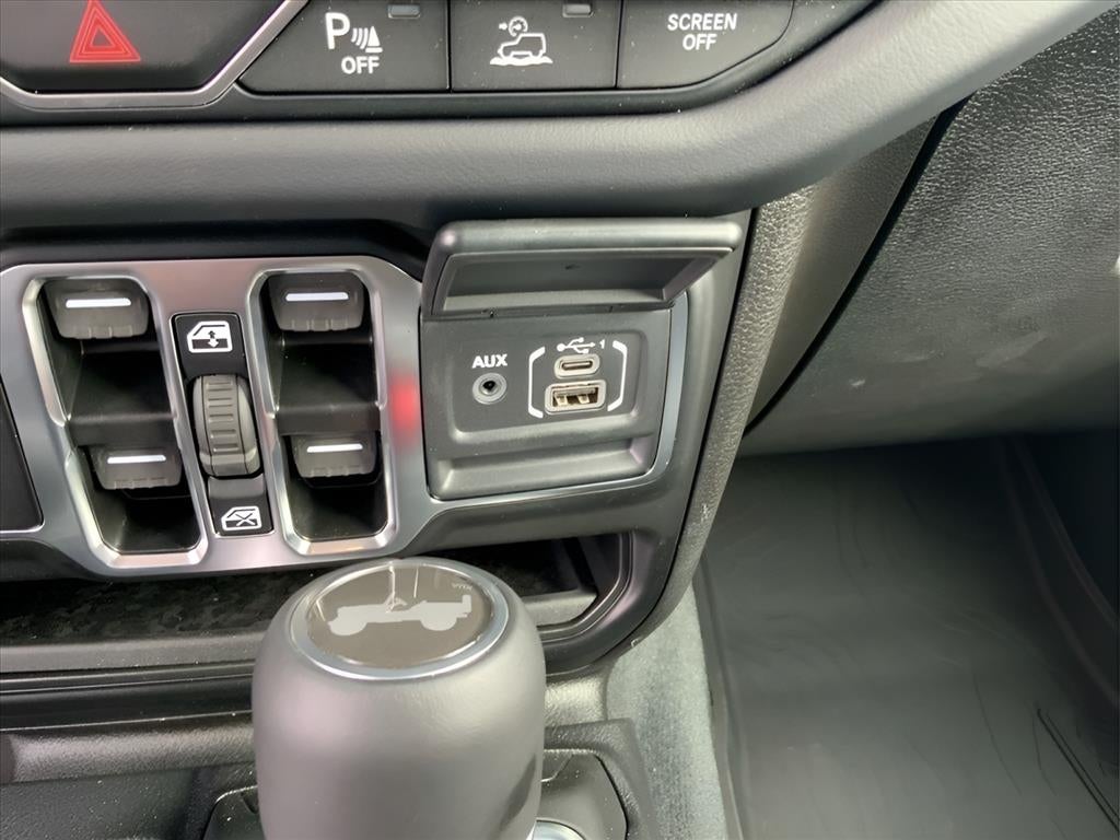 2025 Jeep Wrangler WRANGLER 4-DOOR SAHARA