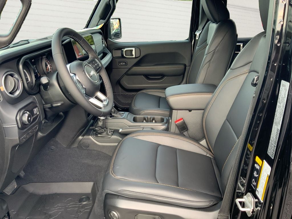 2025 Jeep Wrangler WRANGLER 4-DOOR SAHARA