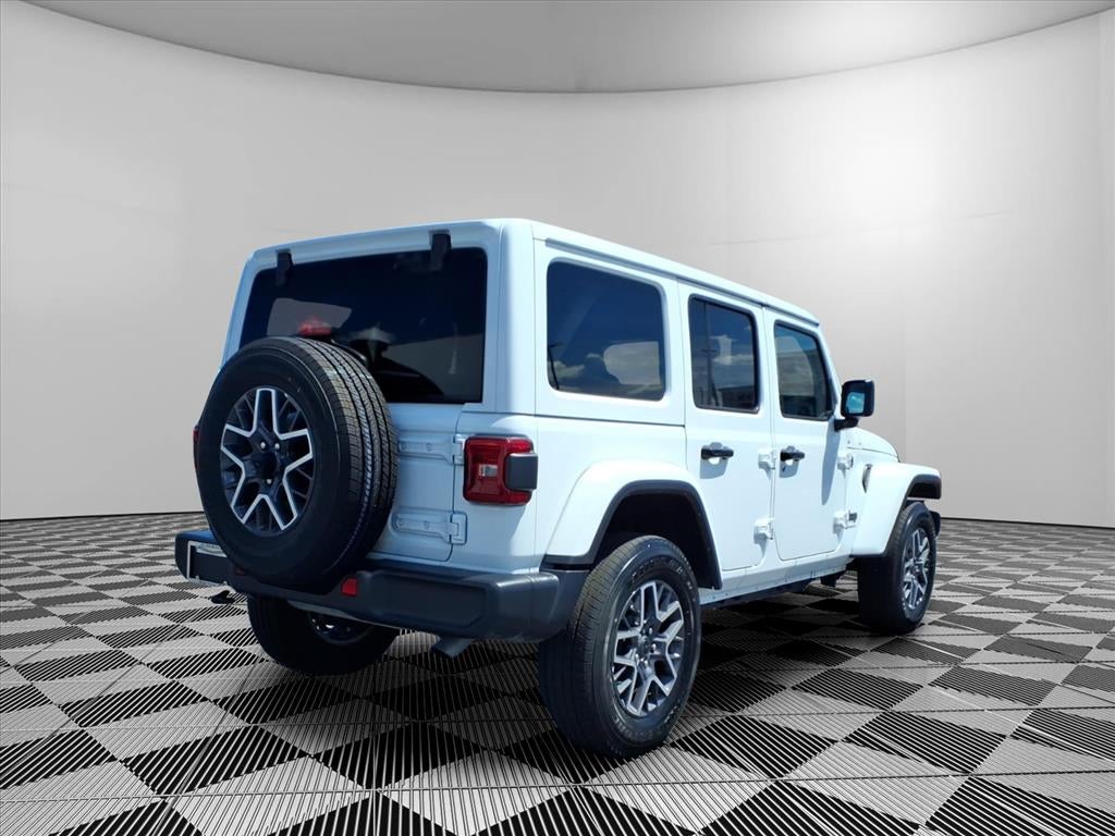 2025 Jeep Wrangler 4-Door Sahara 4x4