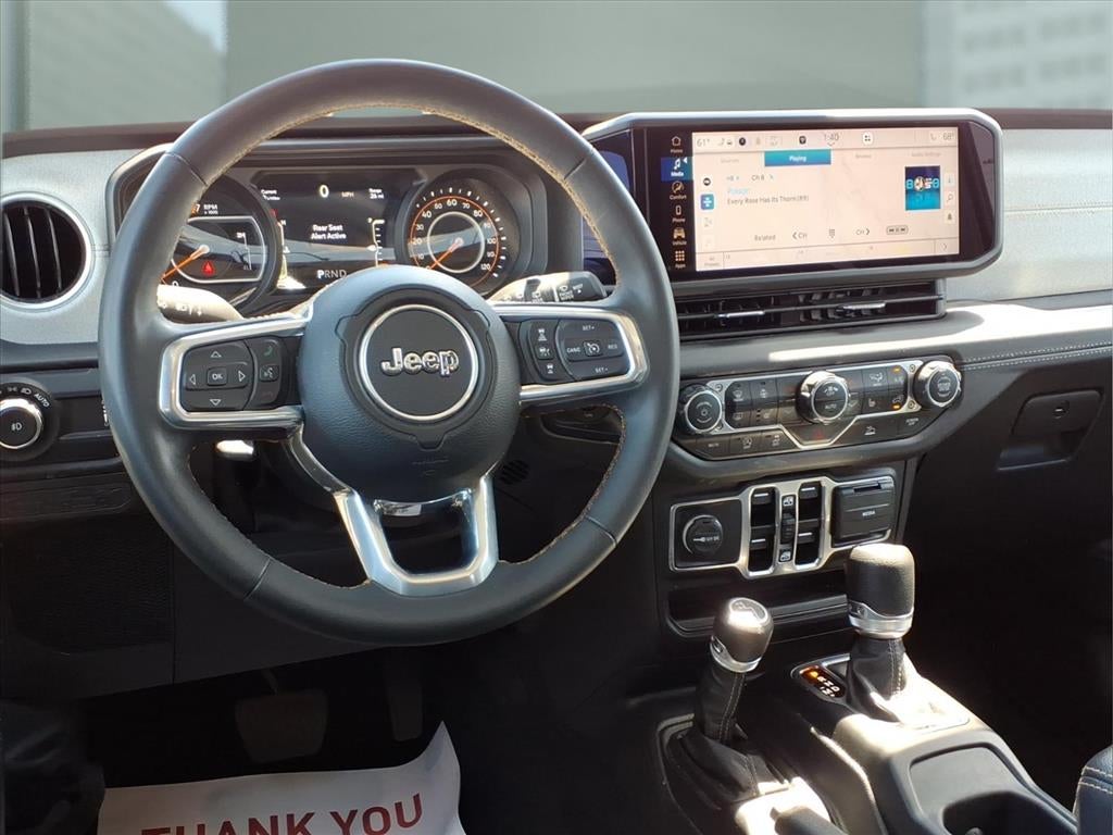 2025 Jeep Wrangler 4-Door Sahara 4x4