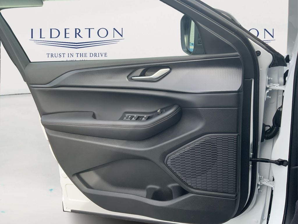 2025 Jeep Grand Cherokee GRAND CHEROKEE LAREDO X 4X2