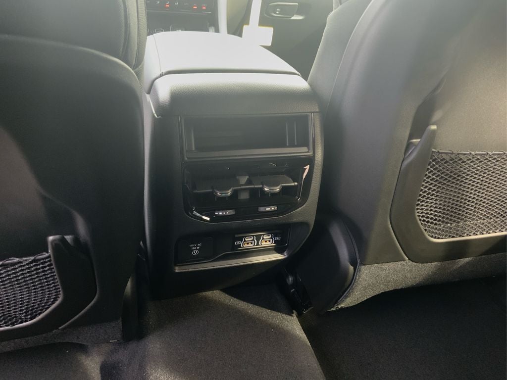 2025 Jeep Grand Cherokee GRAND CHEROKEE LAREDO X 4X2