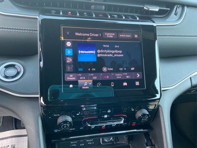 2025 Jeep Grand Cherokee GRAND CHEROKEE LAREDO X 4X2