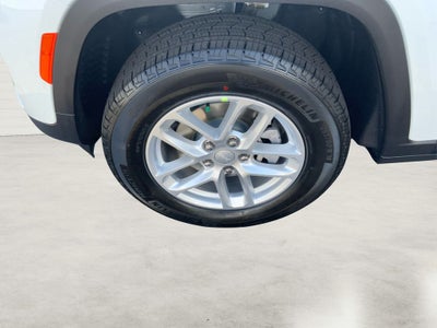 2025 Jeep Grand Cherokee GRAND CHEROKEE LAREDO X 4X2