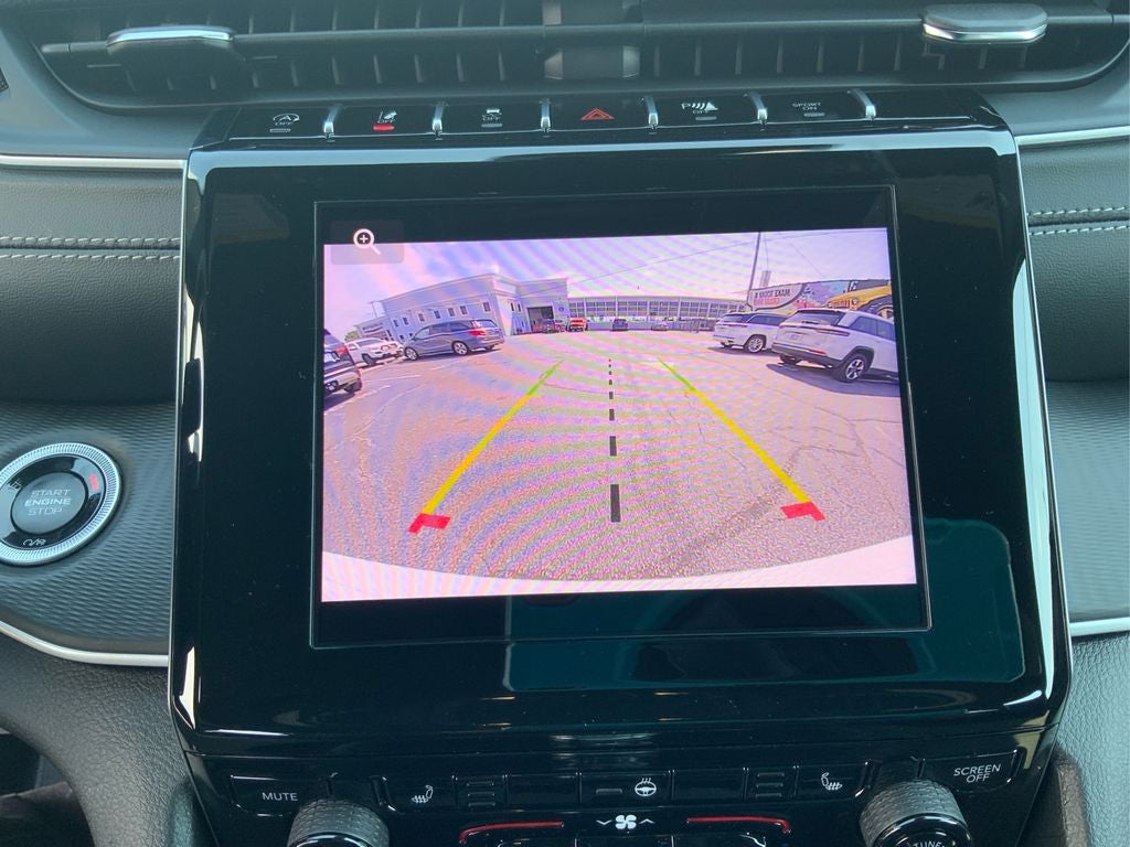 2025 Jeep Grand Cherokee GRAND CHEROKEE LAREDO X 4X2