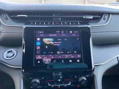 2025 Jeep Grand Cherokee GRAND CHEROKEE LAREDO X 4X2