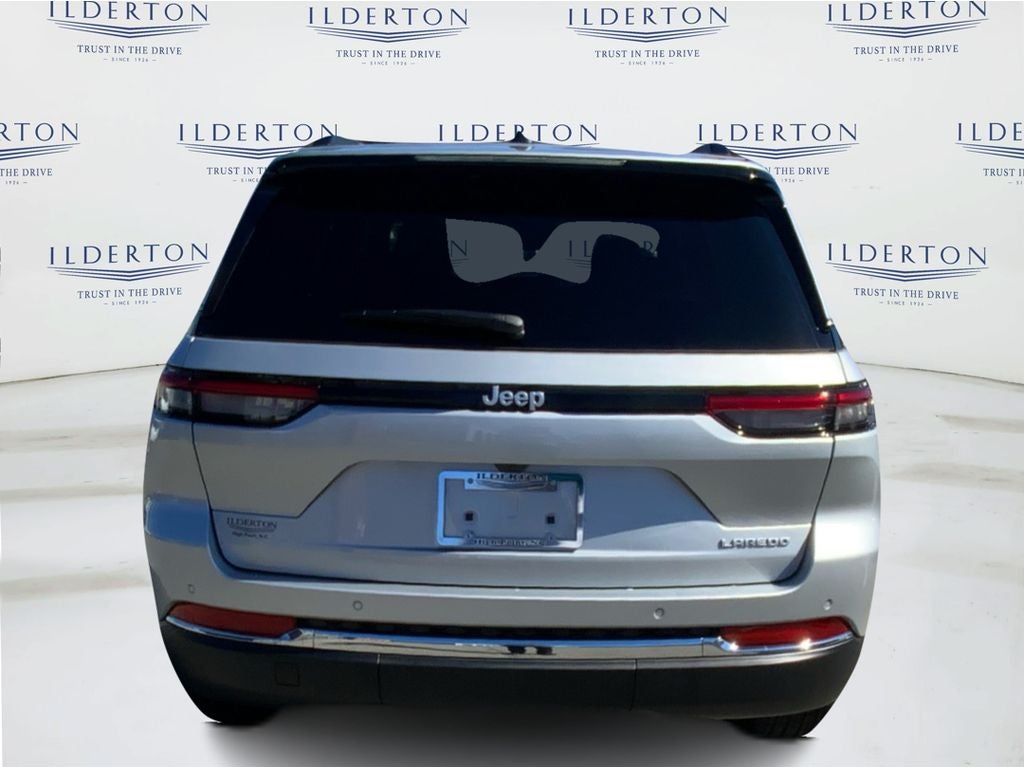 2025 Jeep Grand Cherokee GRAND CHEROKEE LAREDO X 4X2