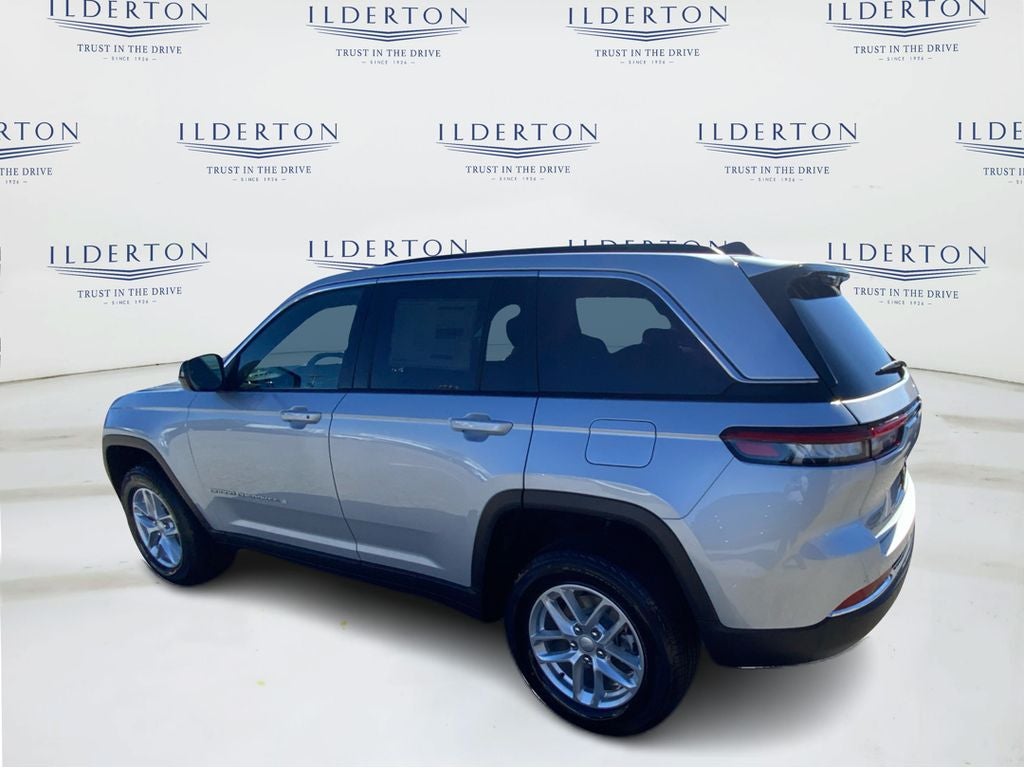 2025 Jeep Grand Cherokee GRAND CHEROKEE LAREDO X 4X2