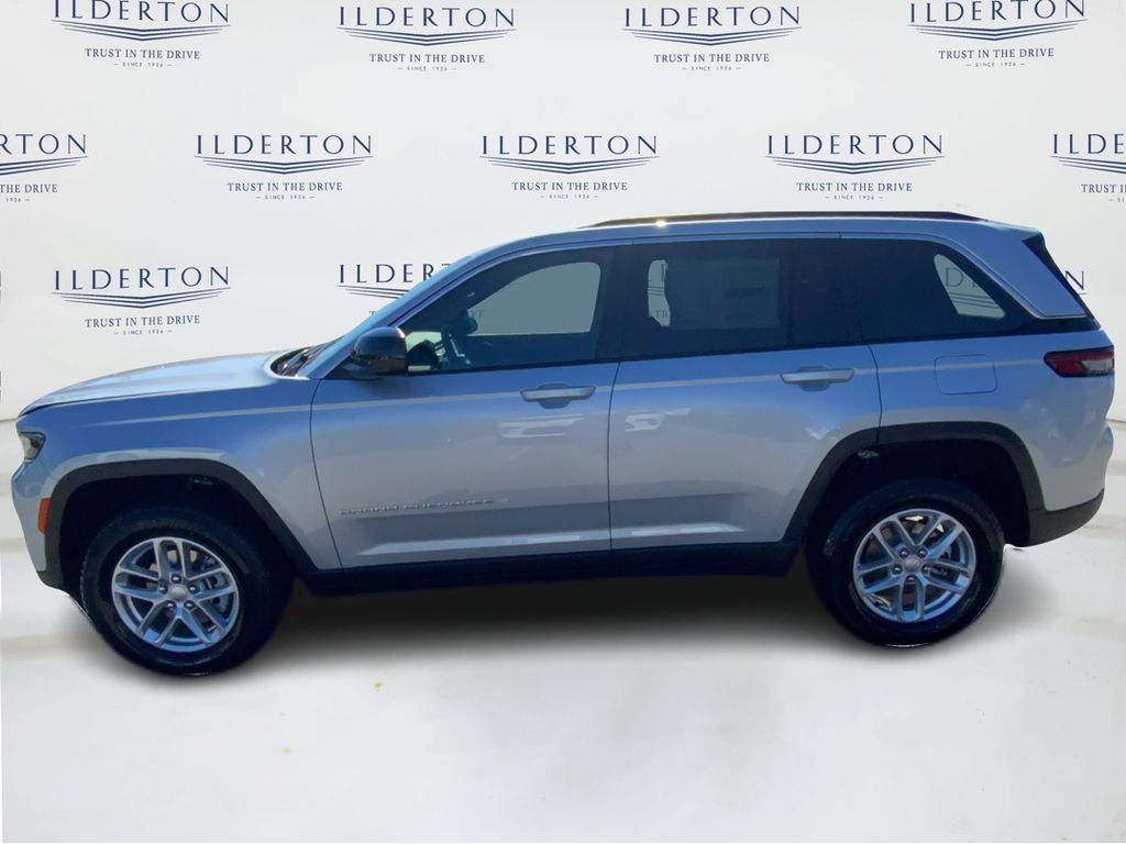 2025 Jeep Grand Cherokee GRAND CHEROKEE LAREDO X 4X2