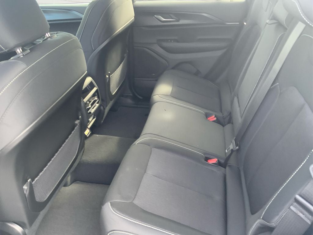 2025 Jeep Grand Cherokee GRAND CHEROKEE LAREDO X 4X2