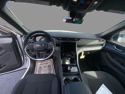 2025 Jeep Grand Cherokee GRAND CHEROKEE LAREDO X 4X2