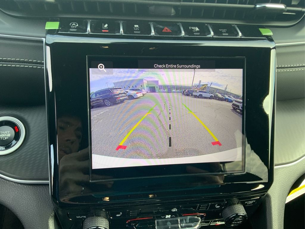 2025 Jeep Grand Cherokee GRAND CHEROKEE LAREDO X 4X2