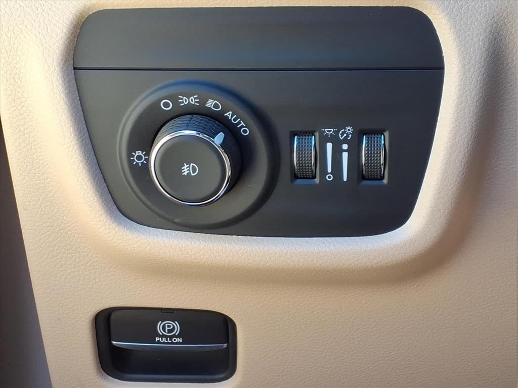 2023 Jeep Grand Cherokee Limited 4x2