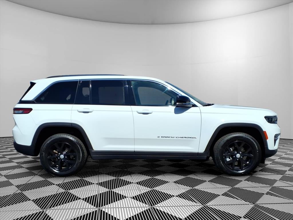 2023 Jeep Grand Cherokee Limited 4x2