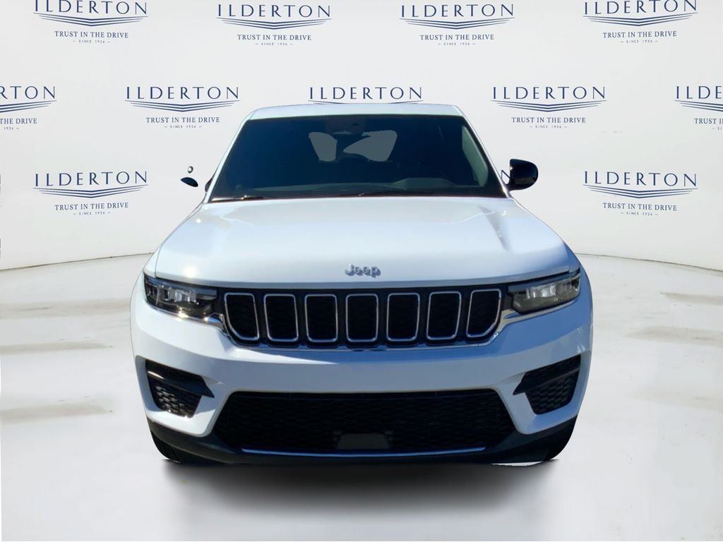 2025 Jeep Grand Cherokee GRAND CHEROKEE LAREDO X 4X4