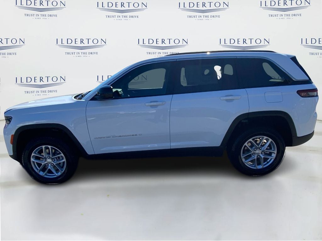 2025 Jeep Grand Cherokee GRAND CHEROKEE LAREDO X 4X4