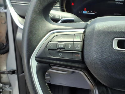 2023 Jeep Grand Cherokee Laredo 4x4