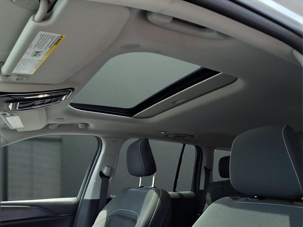 2023 Jeep Grand Cherokee Laredo 4x4