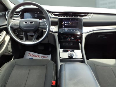 2023 Jeep Grand Cherokee Laredo 4x4