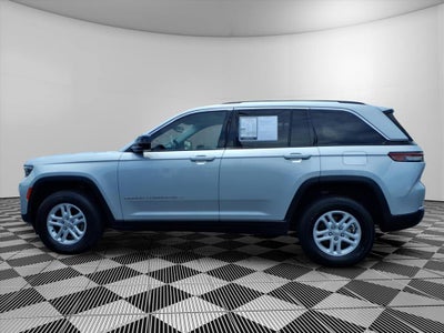 2023 Jeep Grand Cherokee Laredo 4x4
