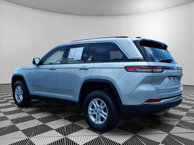 2023 Jeep Grand Cherokee Laredo 4x4
