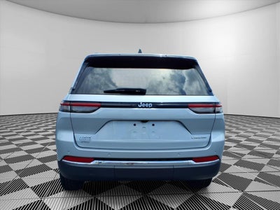 2023 Jeep Grand Cherokee Laredo 4x4