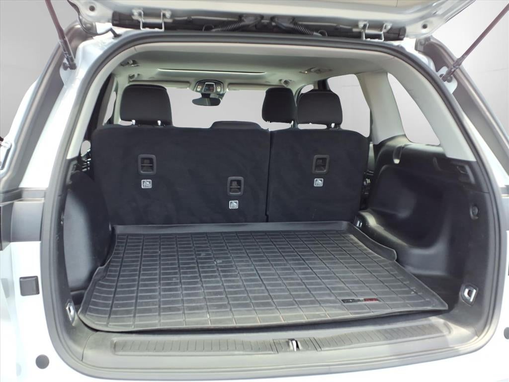 2023 Jeep Grand Cherokee Laredo 4x4