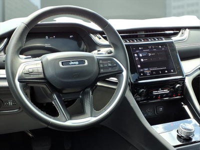 2023 Jeep Grand Cherokee Laredo 4x4