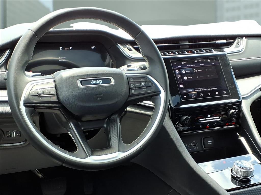 2023 Jeep Grand Cherokee Laredo 4x4