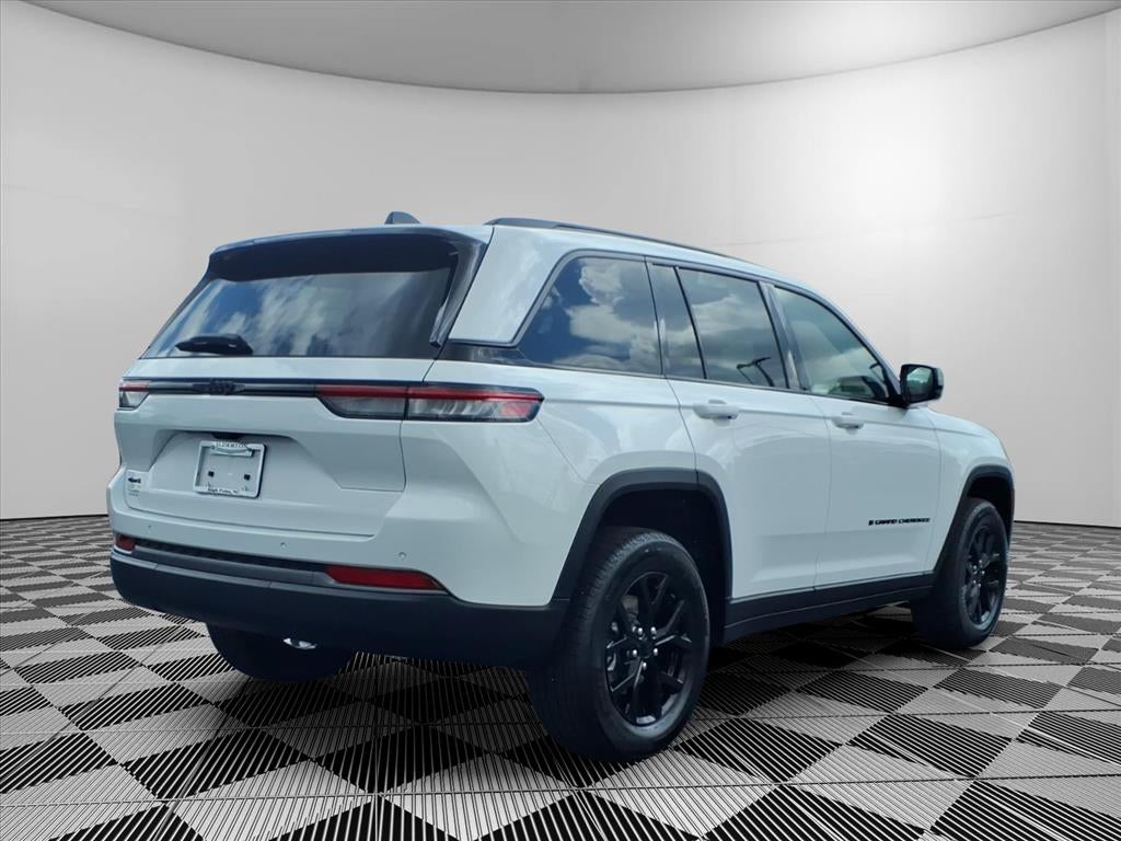 2026 Jeep Grand Cherokee GRAND CHEROKEE LAREDO ALTITUDE 4X4