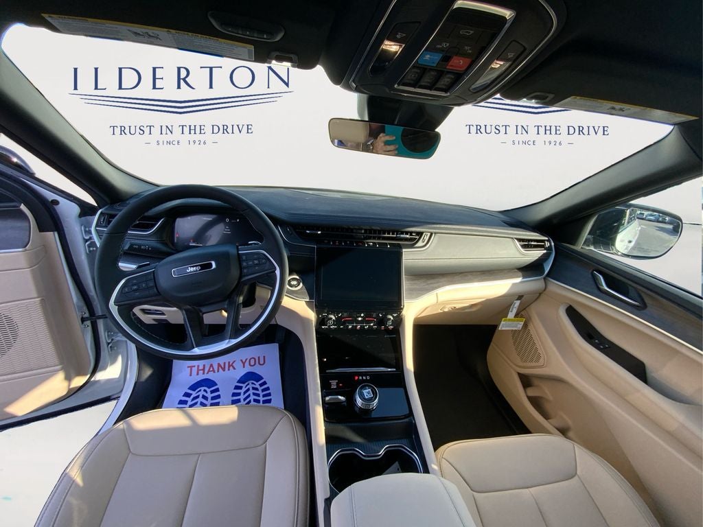 2025 Jeep Grand Cherokee GRAND CHEROKEE LIMITED 4X4
