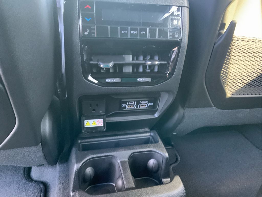 2025 Jeep Grand Cherokee GRAND CHEROKEE L LIMITED 4X2