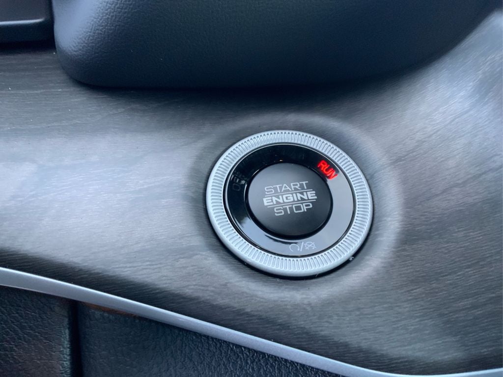 2025 Jeep Grand Cherokee GRAND CHEROKEE L LIMITED 4X2