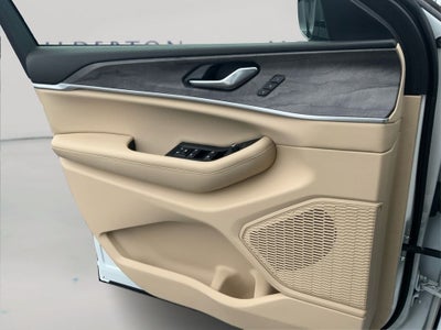 2024 Jeep Grand Cherokee L Limited 4x2