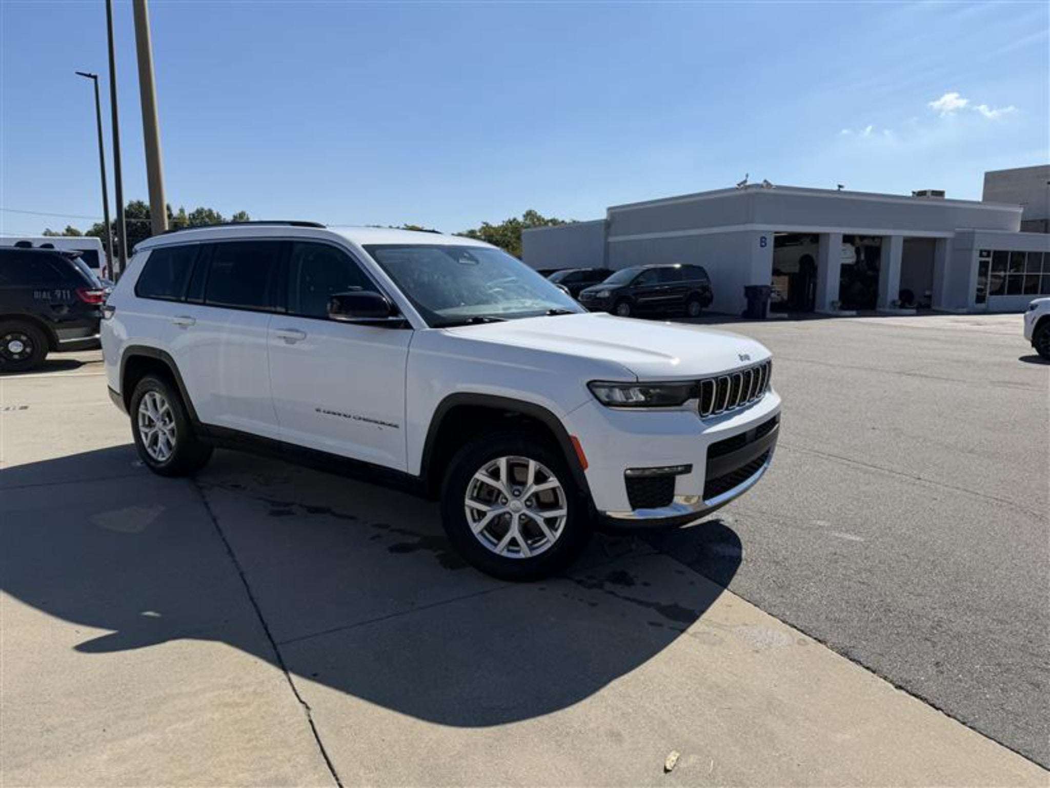 2023 Jeep Grand Cherokee L Limited 4x2