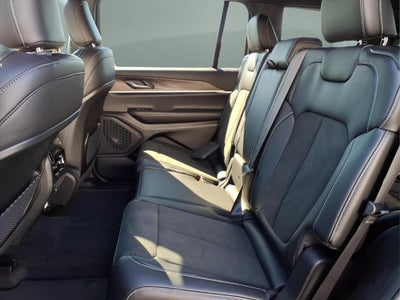 2027 Jeep Grand Cherokee GRAND CHEROKEE L LAREDO ALTITUDE 4X4