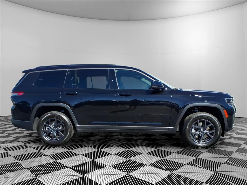 2027 Jeep Grand Cherokee GRAND CHEROKEE L LAREDO ALTITUDE 4X4