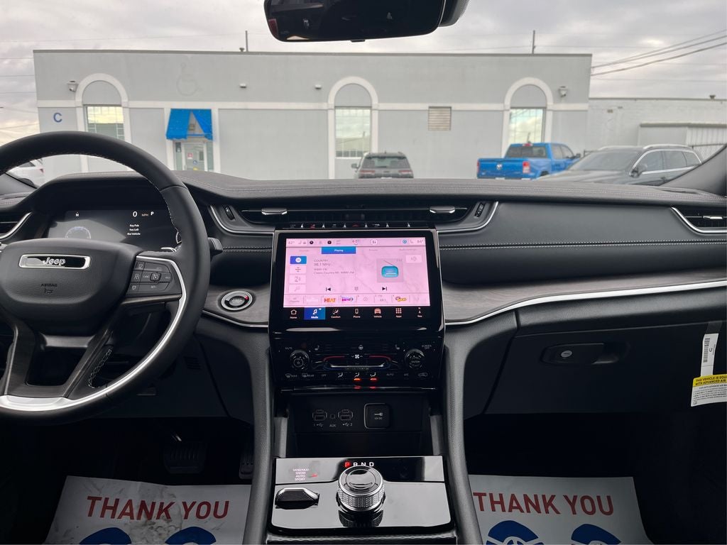 2025 Jeep Grand Cherokee GRAND CHEROKEE L LIMITED 4X4