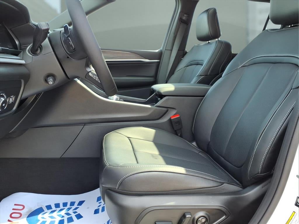 2026 Jeep Grand Cherokee GRAND CHEROKEE L LIMITED RESERVE 4X4