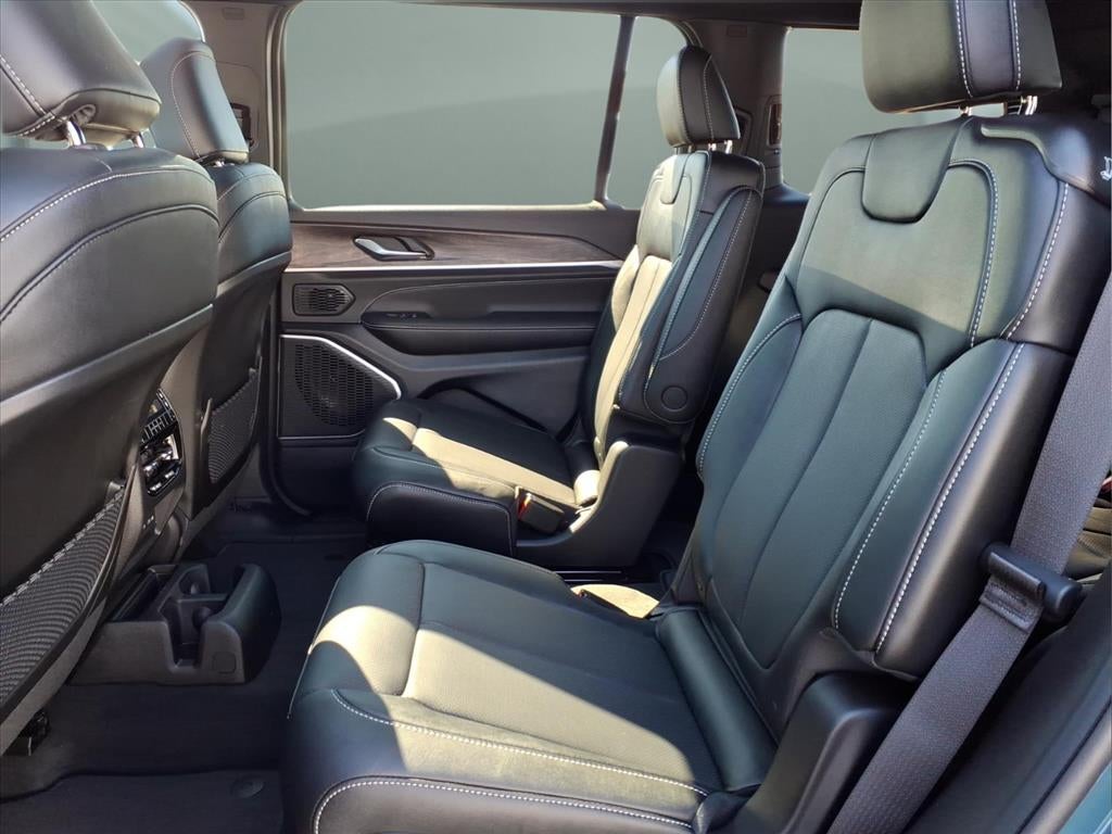2027 Jeep Grand Cherokee GRAND CHEROKEE L LIMITED RESERVE 4X4