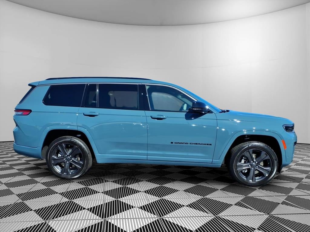 2027 Jeep Grand Cherokee GRAND CHEROKEE L LIMITED RESERVE 4X4