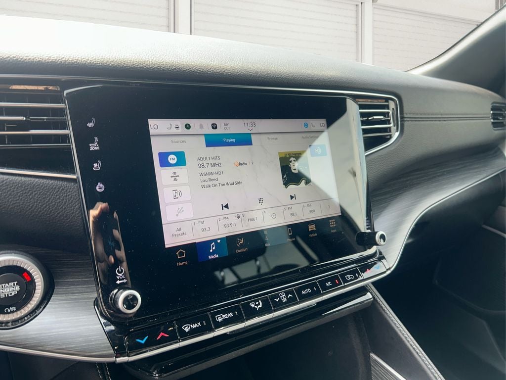 2023 Jeep Wagoneer L Series III