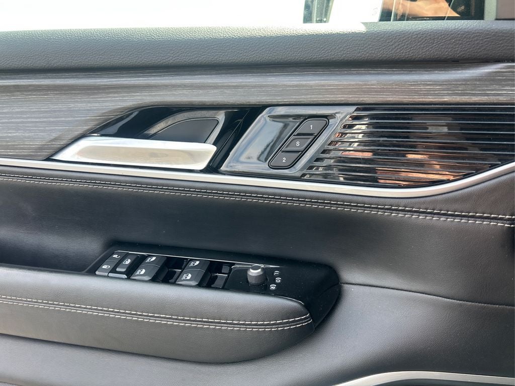 2023 Jeep Wagoneer L Series III