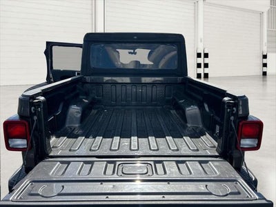 2022 Jeep Gladiator Overland 4x4