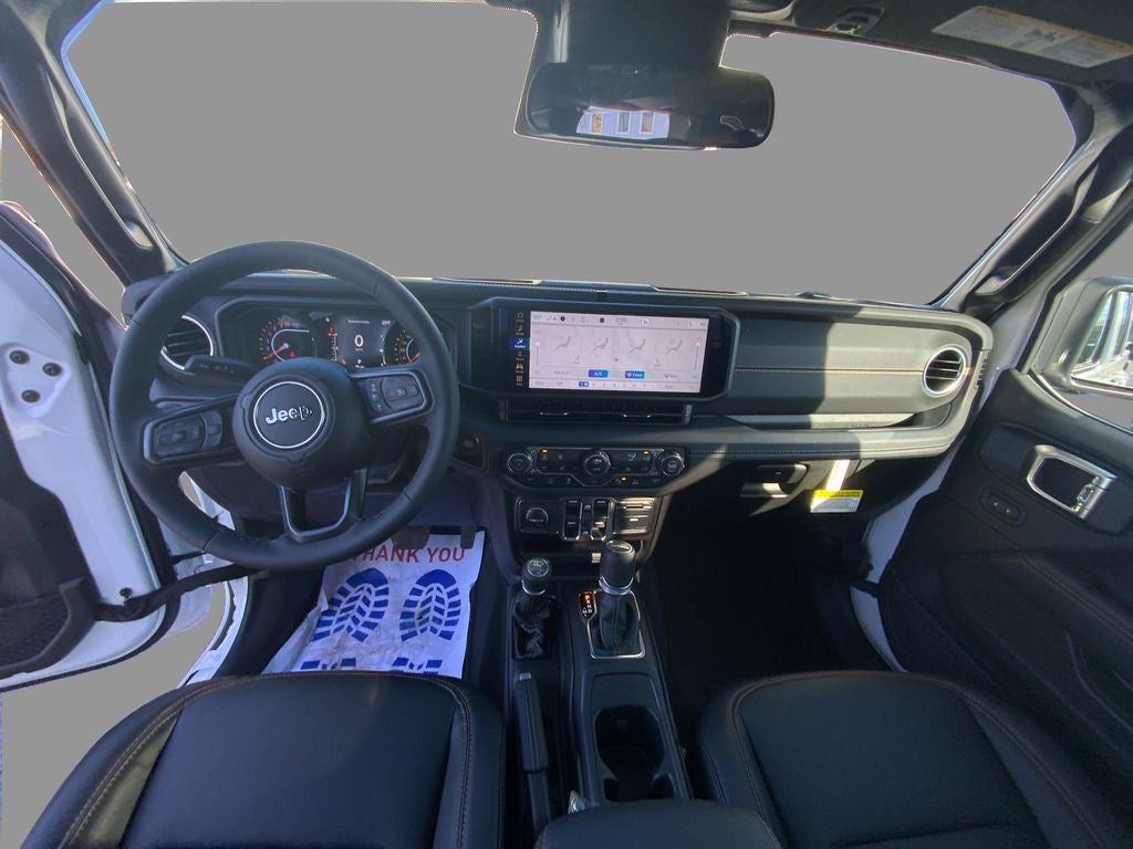 2026 Jeep Gladiator GLADIATOR SAHARA 4X4