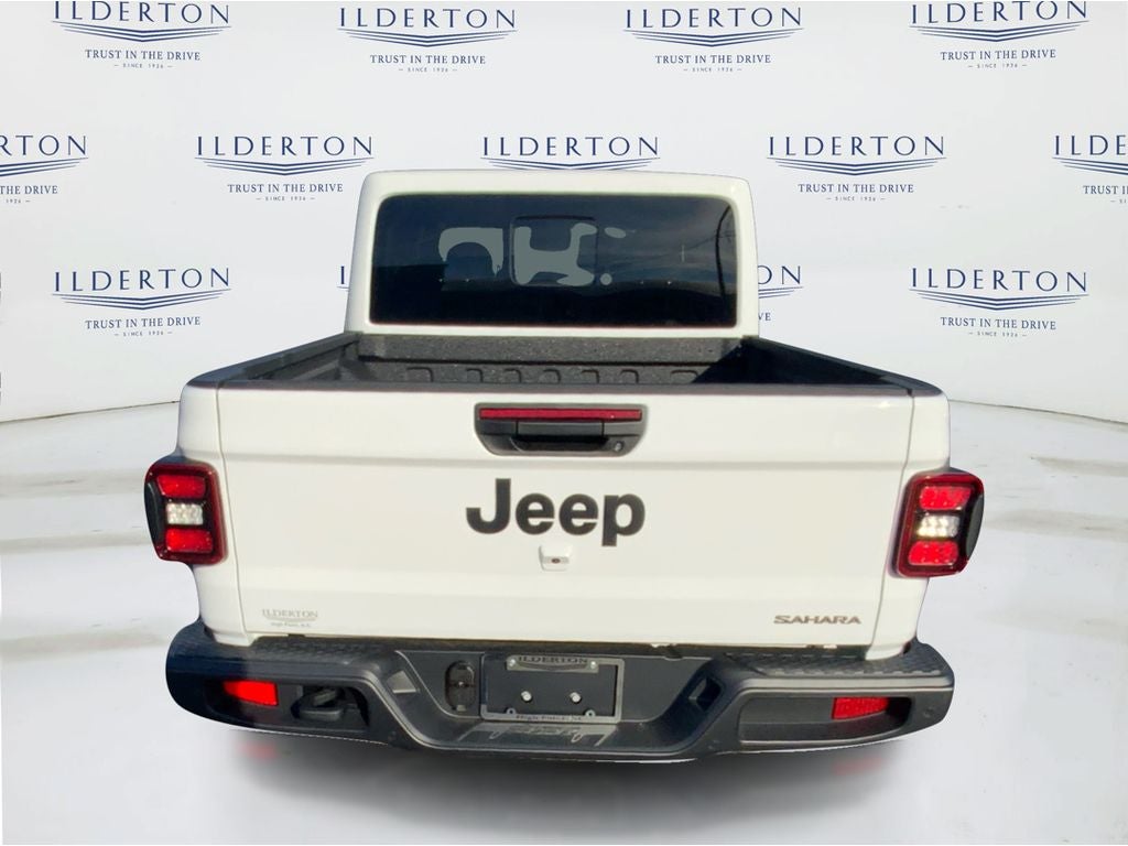 2026 Jeep Gladiator GLADIATOR SAHARA 4X4