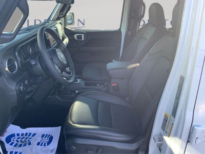 2026 Jeep Gladiator GLADIATOR SAHARA 4X4